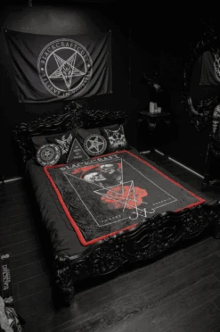 Triangle Lovers Ritual - Sherpa Blanket -Layered Shop ScreenShot2021 11 01at4.49.21PM