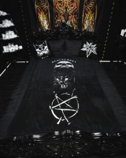 Hellcat Totem - Throw Blanket -Layered Shop hellcattotem2 2c8d11dd e6a1 4bb0 ac50 bf82e2bd02a5